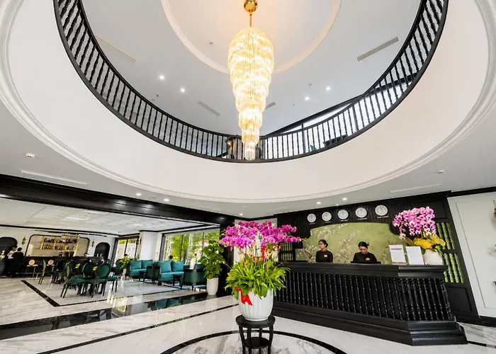 Grand Luxury Hotel Ninh Chu