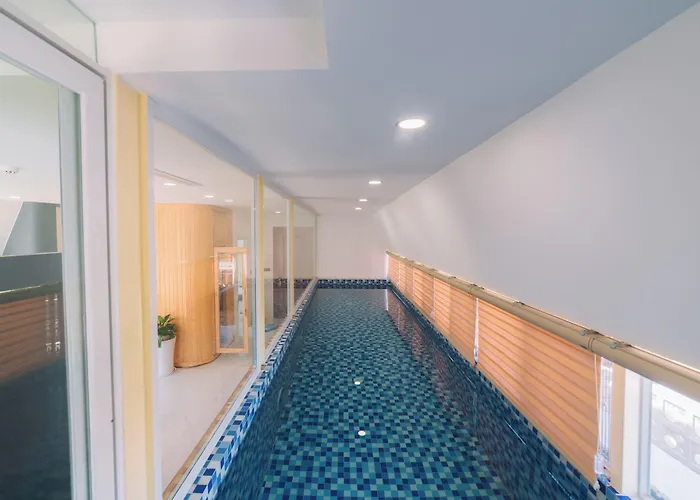 Quy Tai Premium Hotel